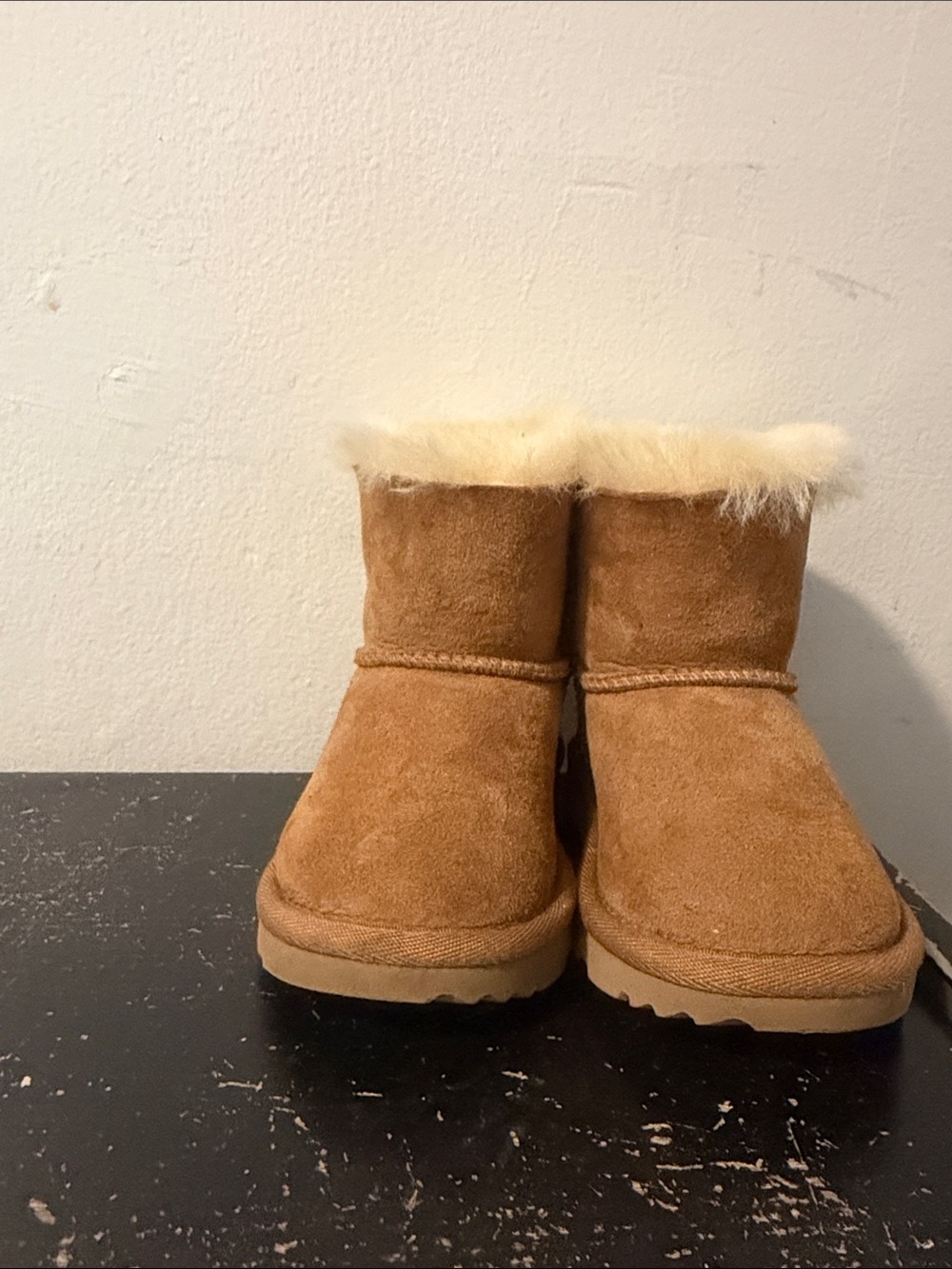 Ugg’s size 8 toddler